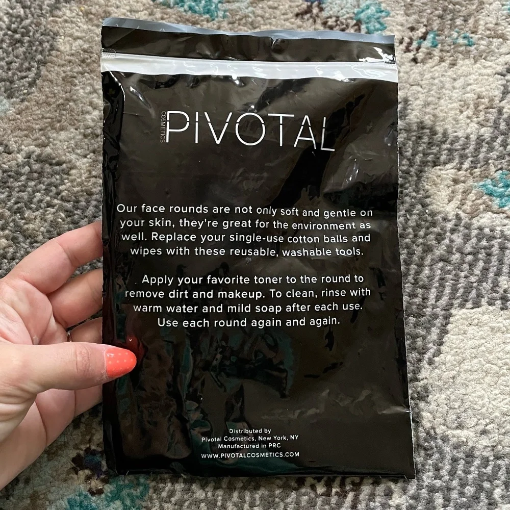 Pivotal Reusable Face Rounds - 3 Pack - Picture 3 of 4